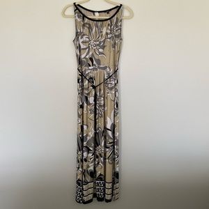 Milano Tan | Gray | White Maxi dress, Size Small